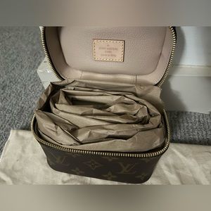 Mini louis vuitton monogram vanity